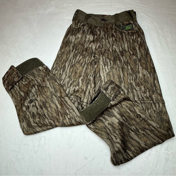 Youth Endurance Pant with Agion Active XL™ Mossy Oak Bottomland / Youth Size 8 - Picture 1 of 11